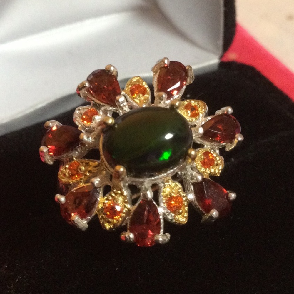 Genuine Black Opal with Garnets Ring - Picture 3 of 16